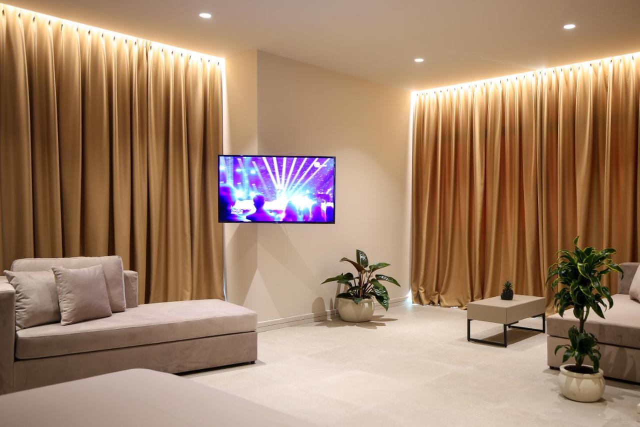 Toto Hotel & Apartments Radhimë Εξωτερικό φωτογραφία